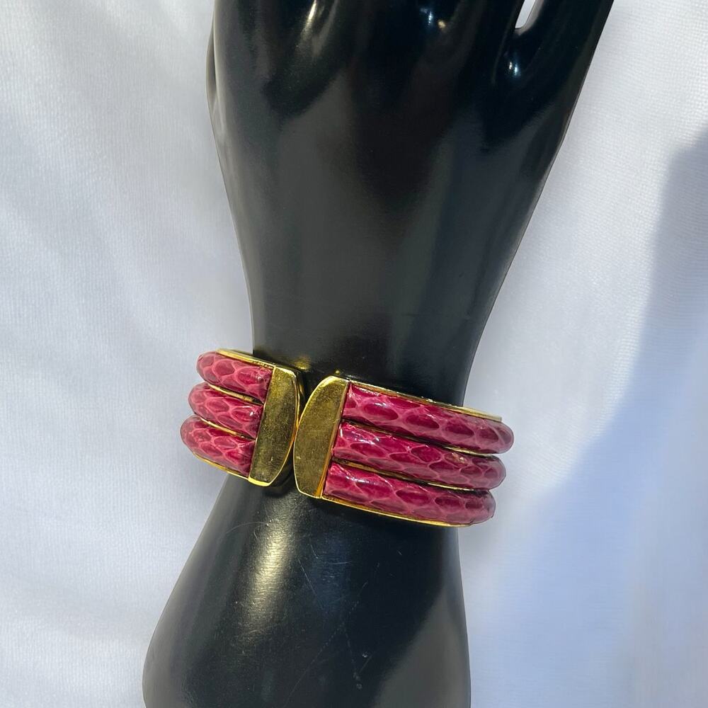 Vintage 80s Retro Pink Python Hinged Cuff Bracelet - Picture 1 of 5
